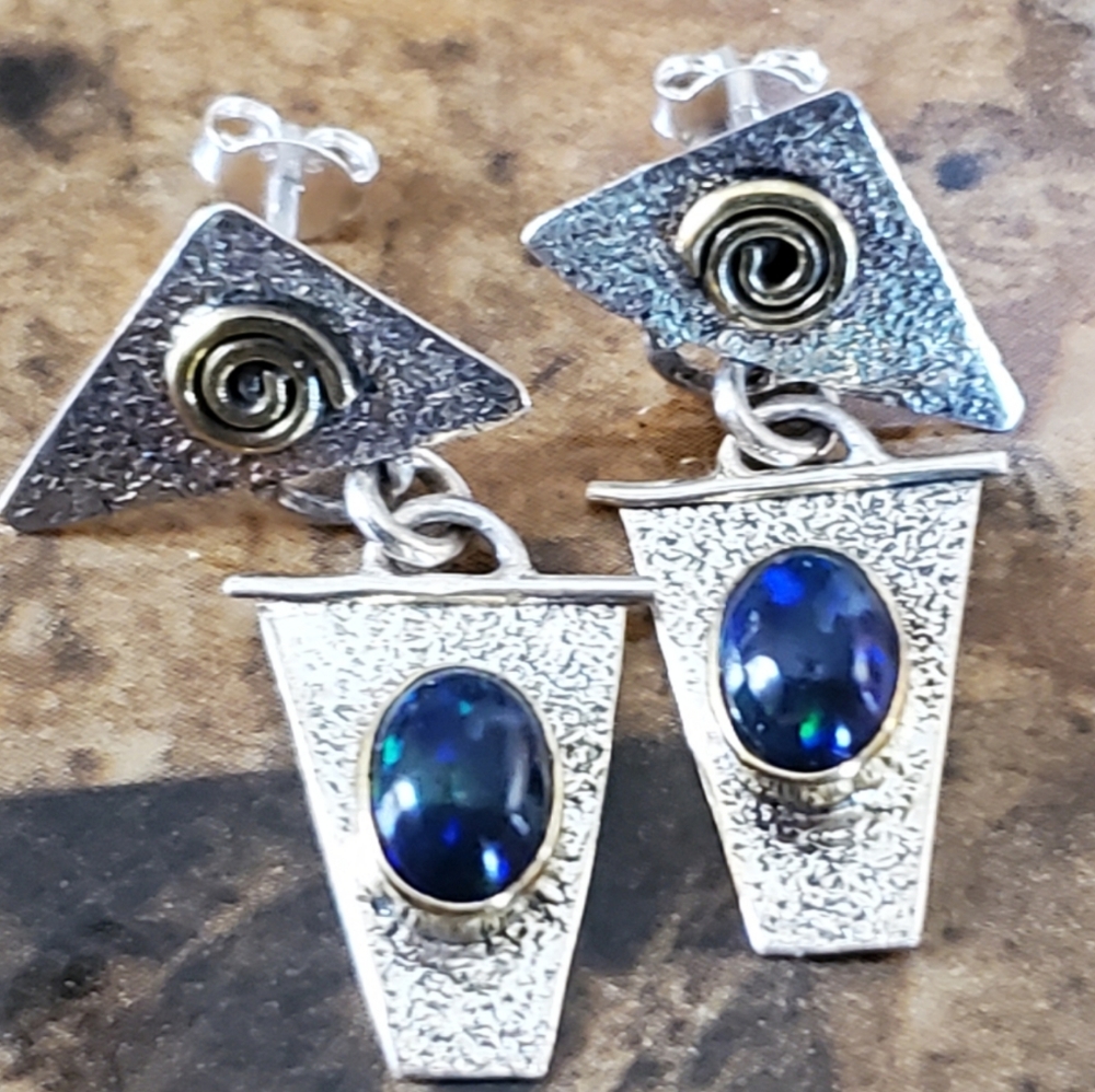 Genuine 2ct Australian Black Boulder Fire Opal Earrings - Picture 1 of 7